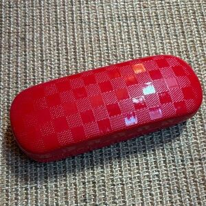 Red Checkered Glasses Hard Clamshell Case